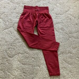 NVGTN Burgundy M Leggings